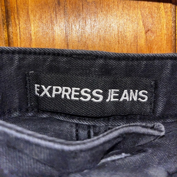 Express Low Rise Jean Shorts - Picture 3 of 4